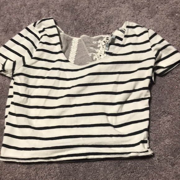 Striped crop top with lace back - Picture 1 of 2